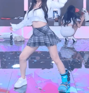 17329917659846.gif