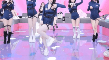 17367828953833.gif