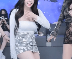 17374632991597.gif