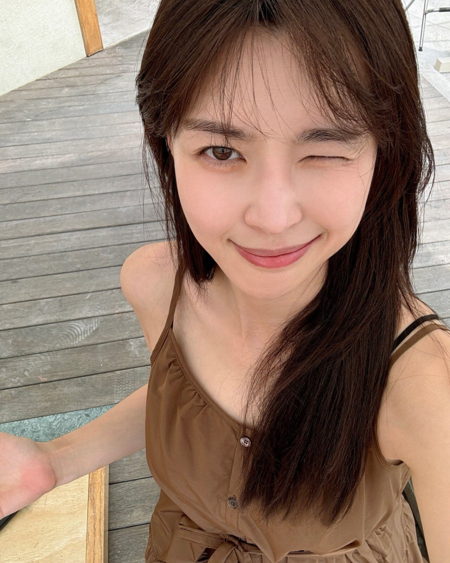 thumb-17334129975999_900x1125.jpg
