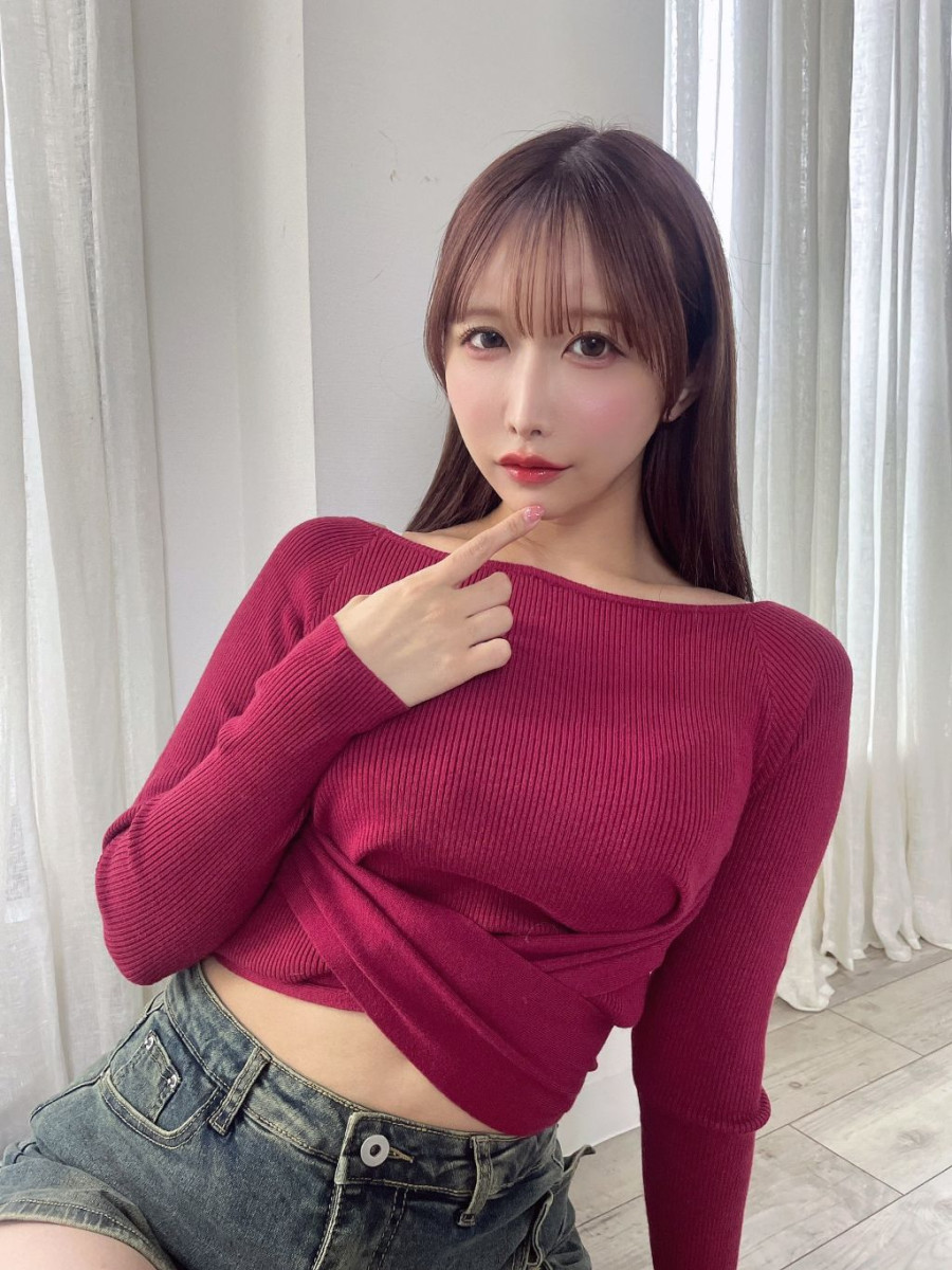 thumb-17347088254809_900x1200.jpg