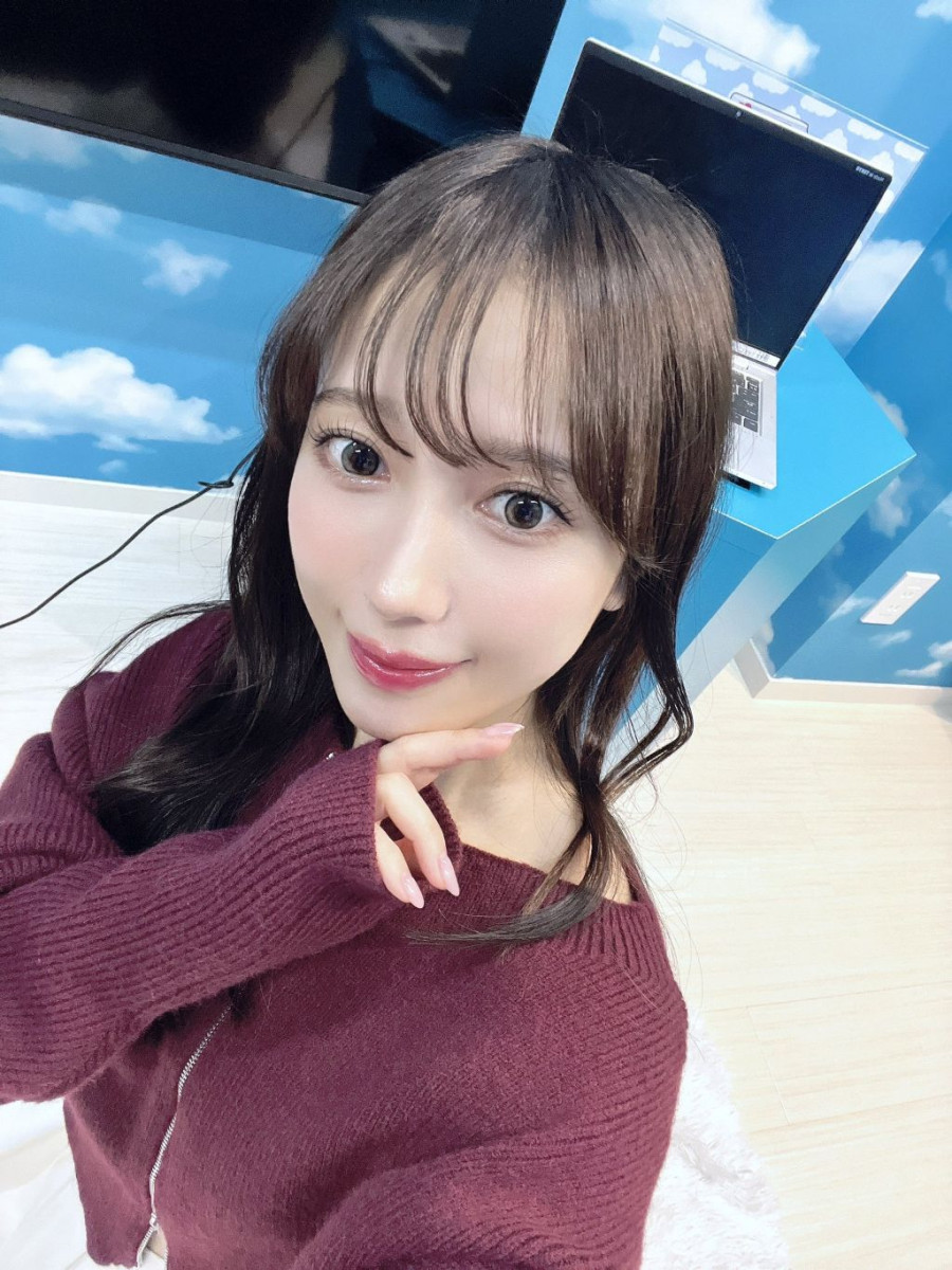 thumb-17347736344655_900x1200.jpg
