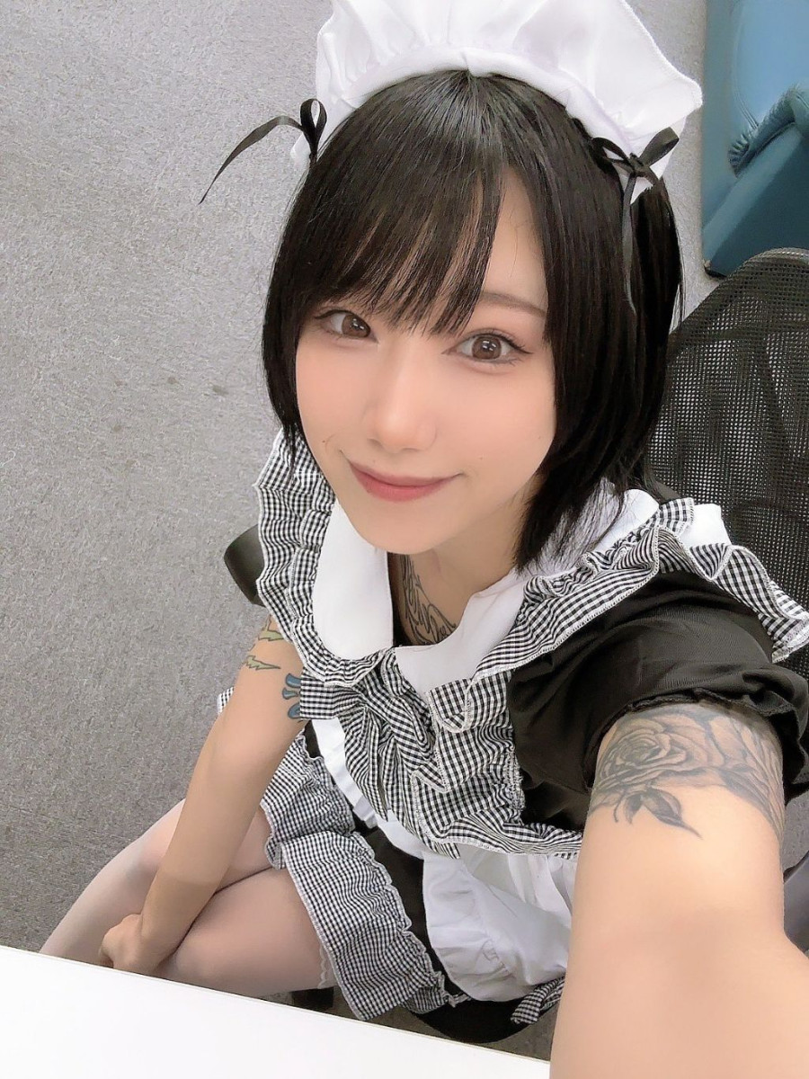 thumb-1736706837557_900x1200.jpg