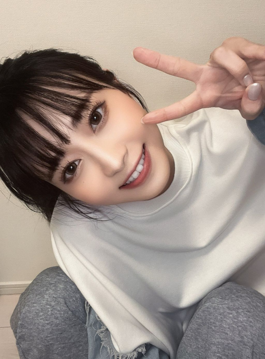 thumb-17379704171439_900x1218.jpg