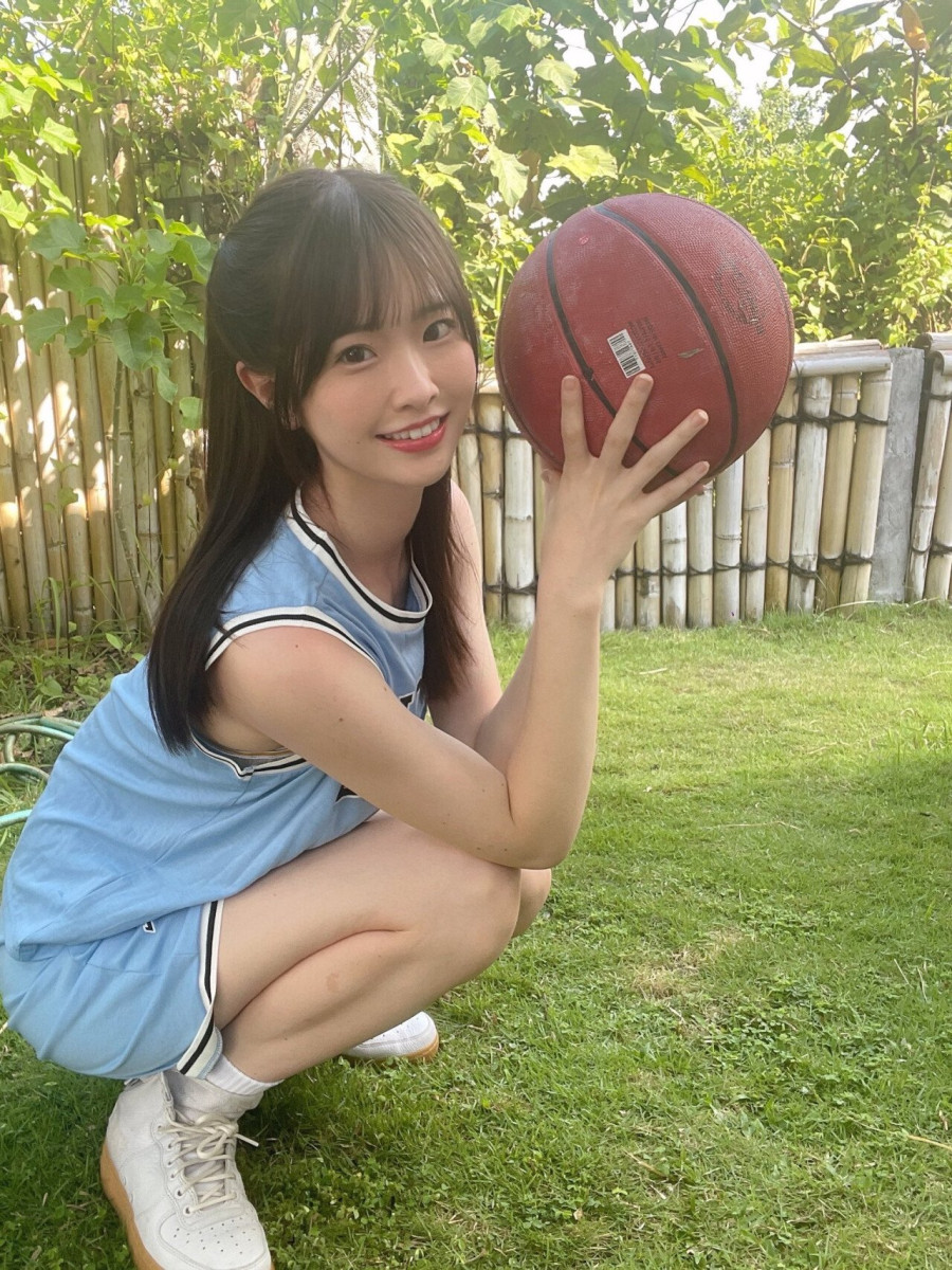 thumb-1740724569765_900x1200.jpg