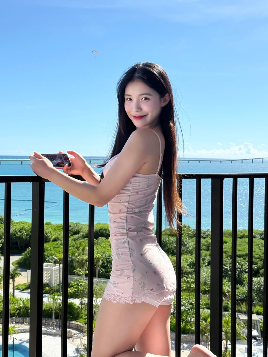 thumb-17509844664807_900x1200.jpg